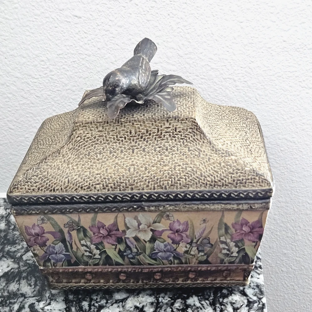 vintage woven‎ metal bird basket trinket storage with lid
